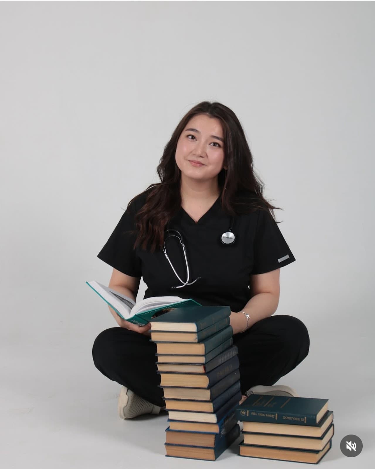 Фотография врача - Мекенбаева Нигина Бобуровна, Радиолог